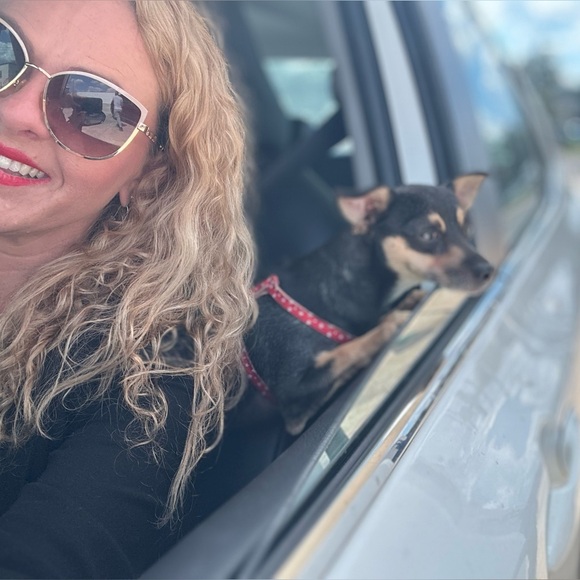 Meet your Posher, Sheá - Picture 2 of 2